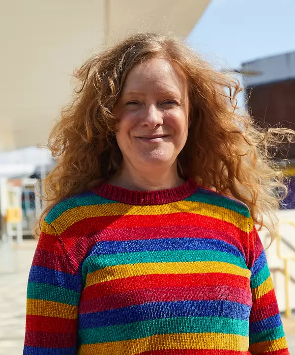 A portrait of Neighbourhood Organiser Ali Davenport